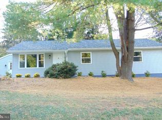 6 Village Way, Malvern, PA 19355