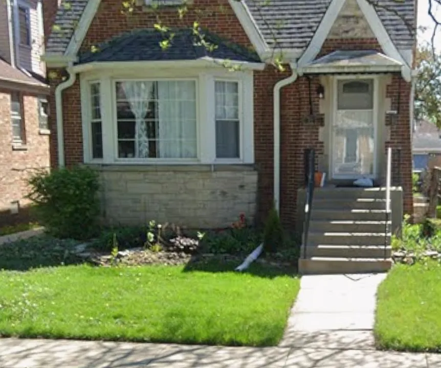 2143 N Nagle Ave #2