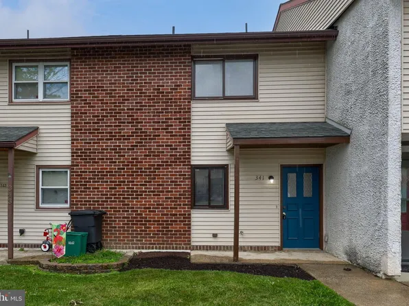 341 Greenland Dr, Lancaster, PA 17602