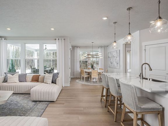 Perfect Size Kitchen for Cooking and Entertaining
