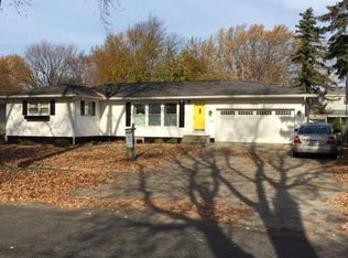 890 Hampden Rd, Muskegon, MI 49441