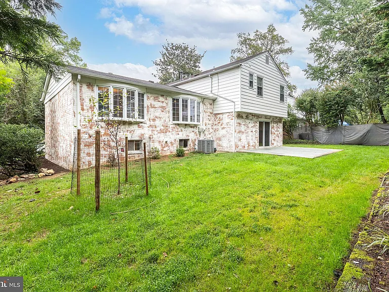 615 Smallwood Rd — Photo 40