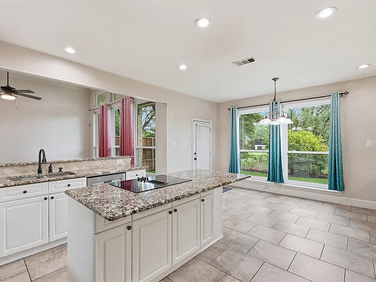 11317 Sunrise Ln — Photo 7