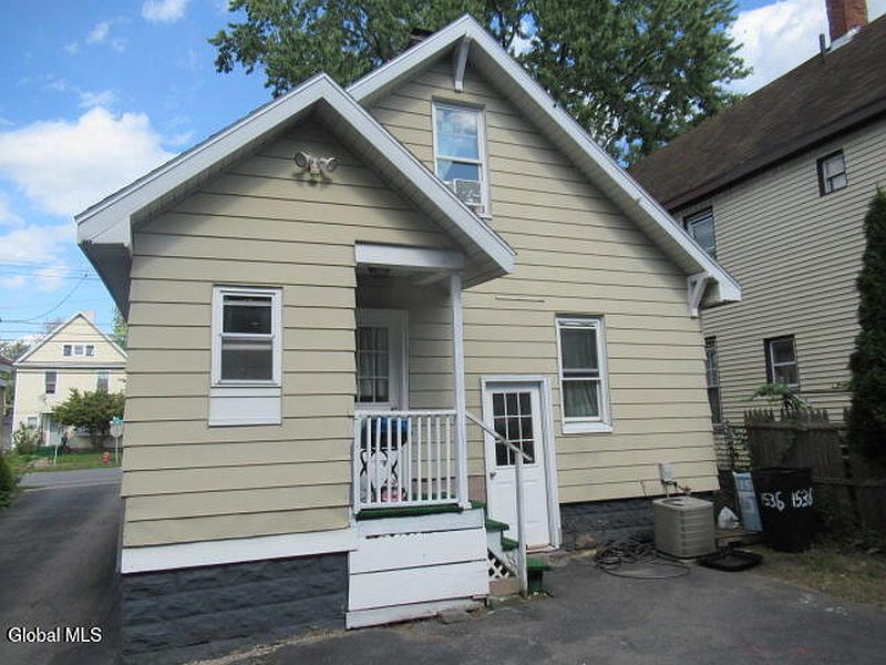 2nd image of 1536 State Street