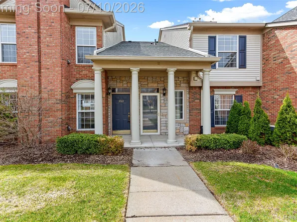 3553 Oakmonte Blvd, Rochester, MI 48306