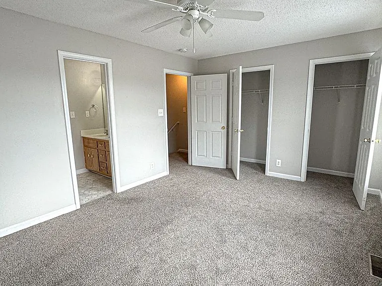205 Tree Line Dr — Photo 15