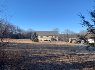 280 Saw Mill Rd, Greentown, PA 18426