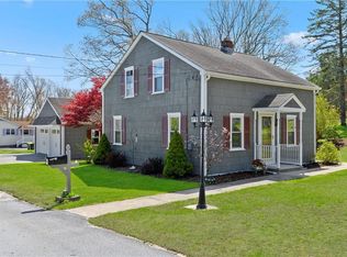122 Grove Ln, Pascoag, RI 02859
