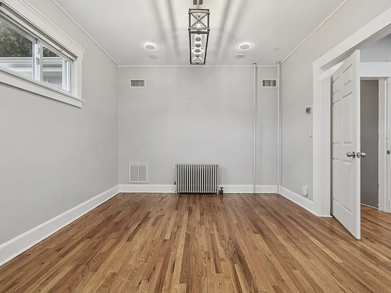 56 Gordon St — Photo 15