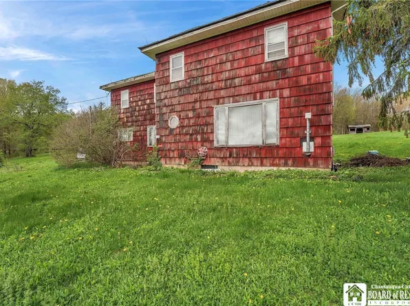 9749 Laidlaw Elton Rd, Delevan, NY 14042