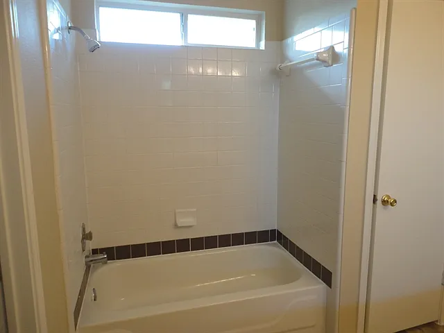 3552 Peachtree Ln — Photo 8