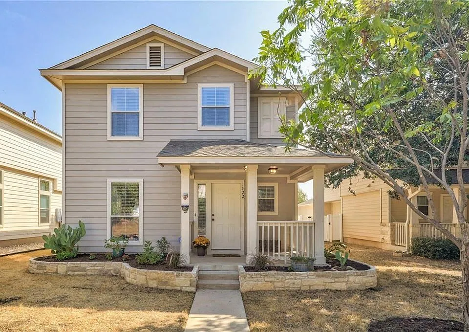 1422 Davis Mountain Loop
