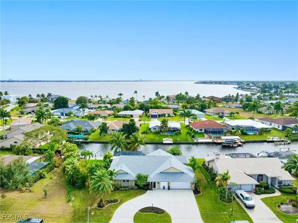 2274 SE 27th St, Cape Coral, FL 33904