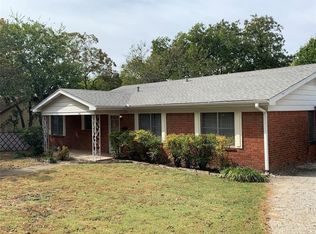 402 S State St, Decatur, TX 76234