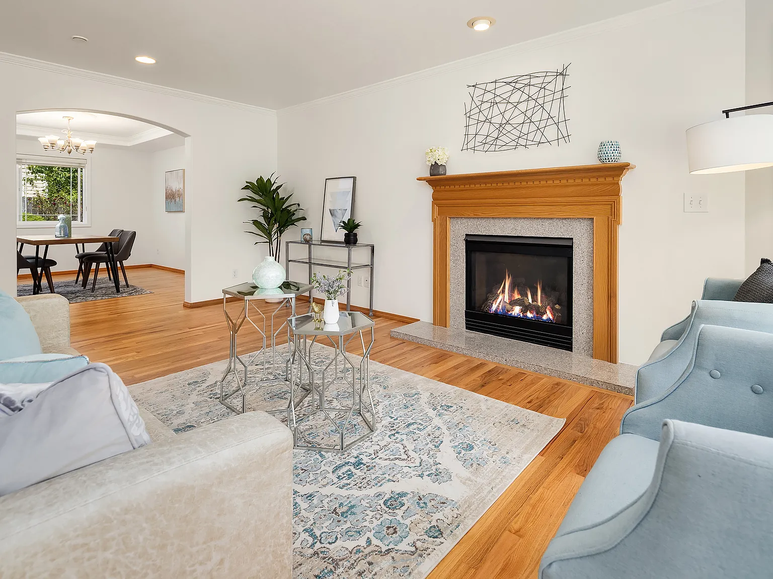 4 bed, 2.5 bath, 2179 sqft, $3,650 — Photo 3