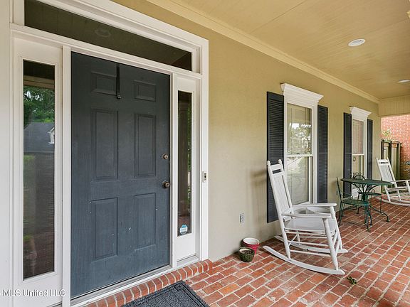3rd image of 13 Village Green Ct