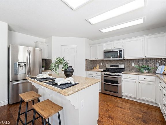 2nd image of 33751 Abbey Rd