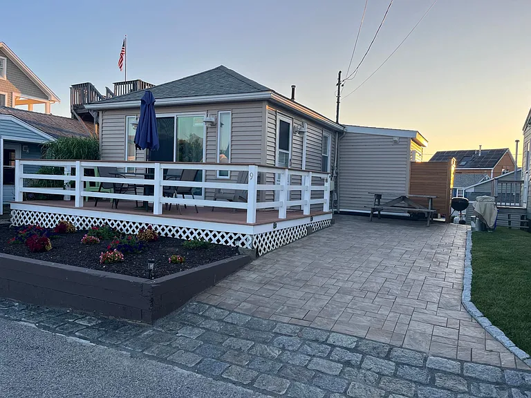 Hoberg St — Photo 1