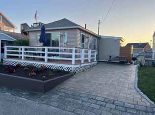 (Undisclosed Address), Narragansett, RI 02882