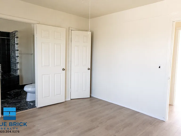 1401 W 53rd St — Photo 10