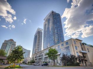 1 Lee Centre Dr #PENTHOUSE 206, Toronto, ON M1H 3J2