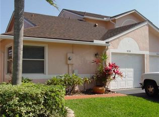 5228 W Lakes Dr, Deerfield Beach, FL 33442