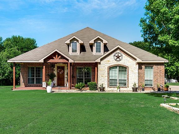 3rd image of 1135 Waterford Dr