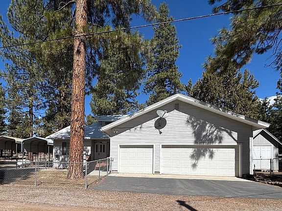 2nd image of 687-595 Hazel Way