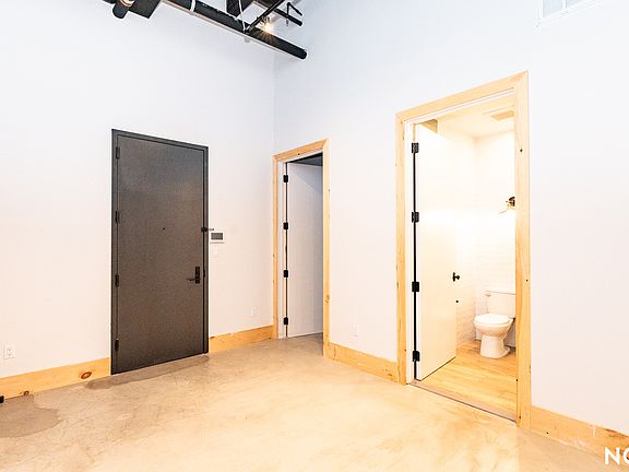4th image of 255 18th St APT 103