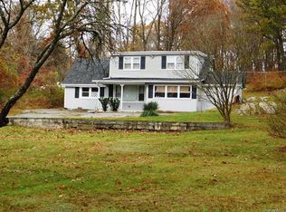 94 Schrade Rd, Carmel, NY 10512