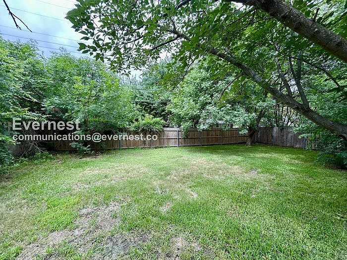 415 Southlake Dr — Photo 20