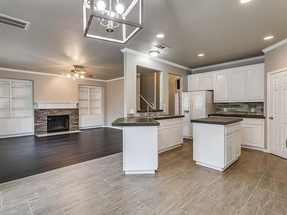 1st image of 4704 Willington Dr