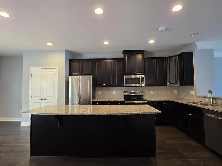 1105 Boxcar Way — Photo 4