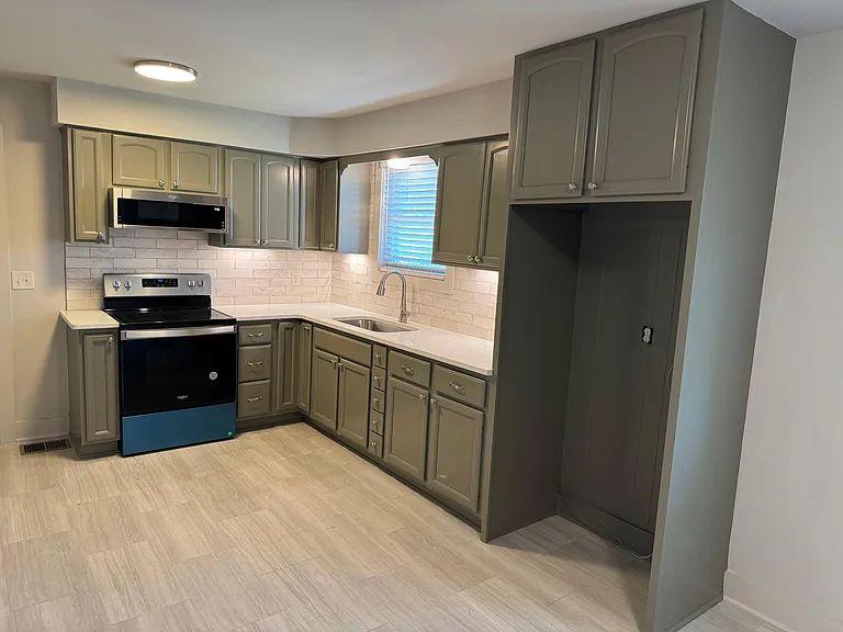 7012 Panama Dr — Photo 1