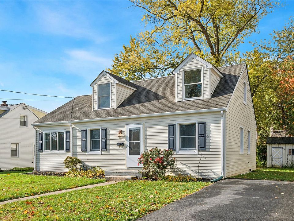 1st image of 206 Decalb Ave