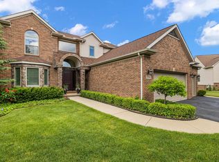 750 Devon Ct, Commerce Township, MI 48382