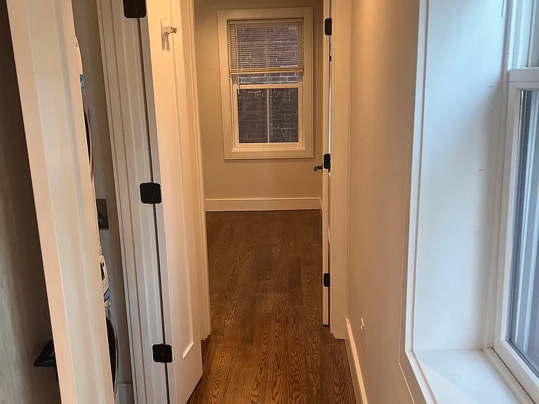 366 Hanover St #7 — Photo 10