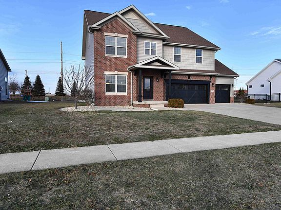 2nd image of 1260 Silver Oak Cir