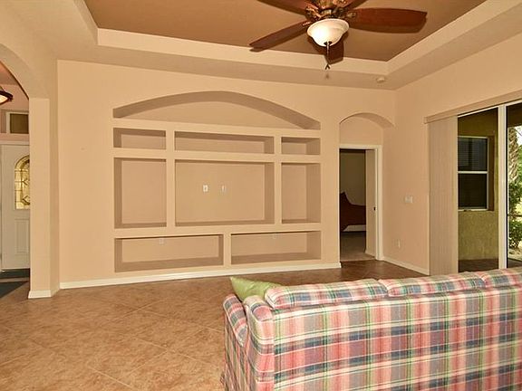 4th image of 805 Regal Manor Way