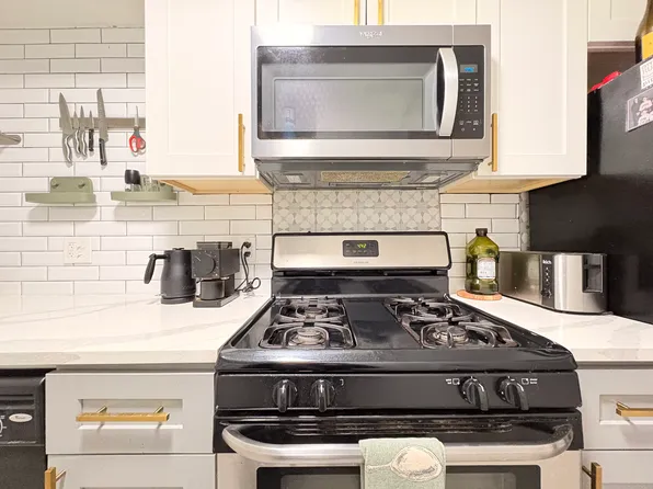 5737 Hobart St, Pittsburgh, PA