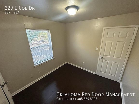 4th image of 229 E Coe Dr