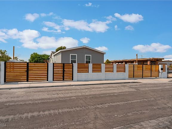 2nd image of 3475 Cactus Springs Dr