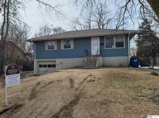 5630 N 61st Ave, Omaha, NE 68104