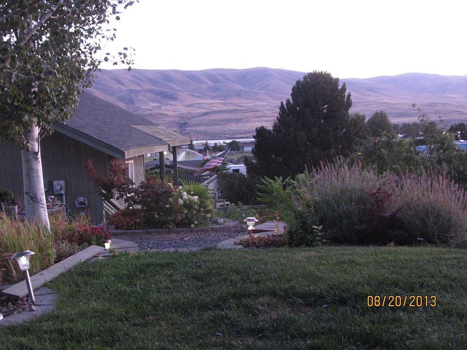 2nd image of 409 Cherry Ln SW #210