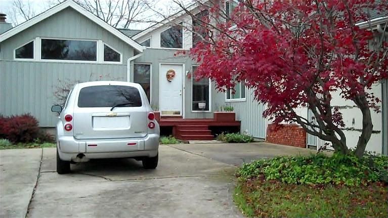 1st image of 100 Vista Ct