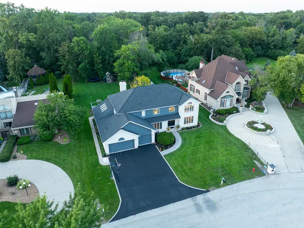 17W210 Massel Ct, Bensenville, IL 60106