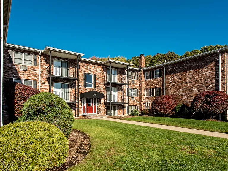 Stonebridge Apartments — Photo 1