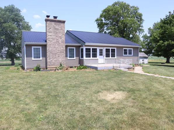 26114-750 East St, Walnut, IL 61376