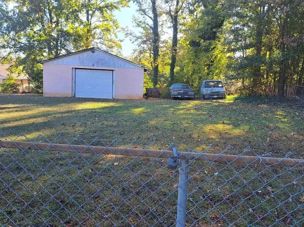 709 Staunton Bridge Rd, Greenville, SC 29611