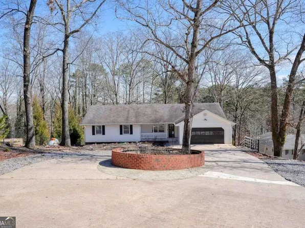 9075 Hayes Dr, Gainesville, GA 30506